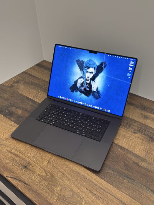 Продаю MacBook Pro 16 на M3 Pro, 36 ГБ ОЗУ