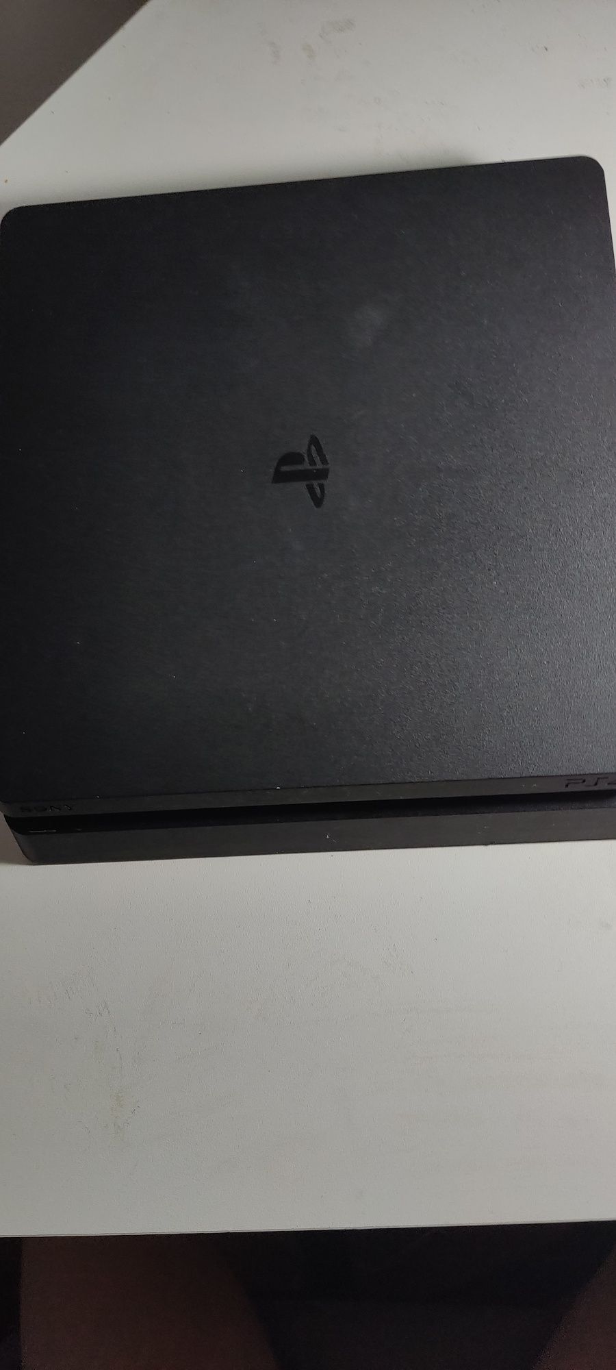 Обменяю PlayStation 4 slim на 1 tb