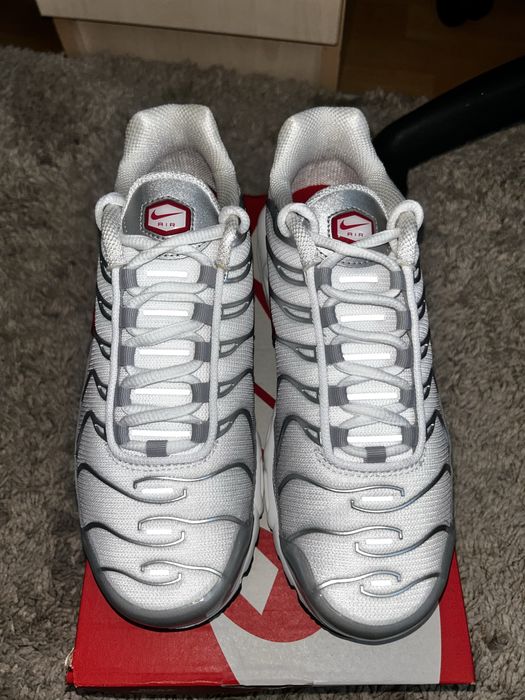 Nike tn air max plus|Silver red|37,5