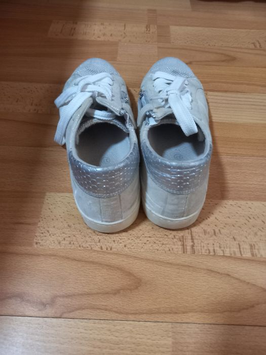 Adidași damă nr.36