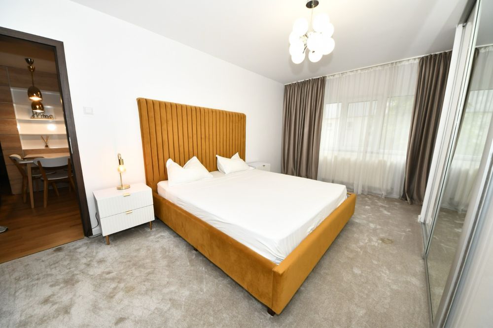 Apartament piata centrala et.1