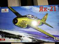 Macheta kit Yak 21 Amodel, 1:72(Revell,Italeri,Tamiya,Fujimi,Hasegawa