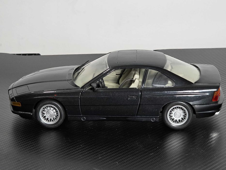 Macheta Auto 1/18 Maisto BMW 850i