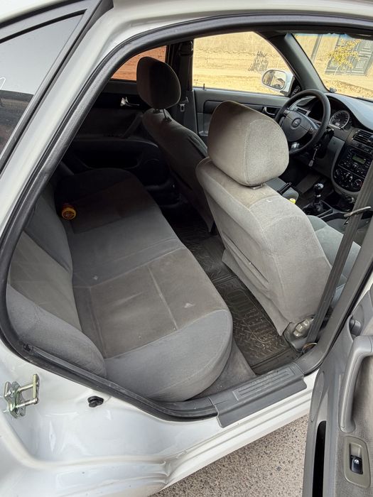 Lasetti 1.8 2010 yil