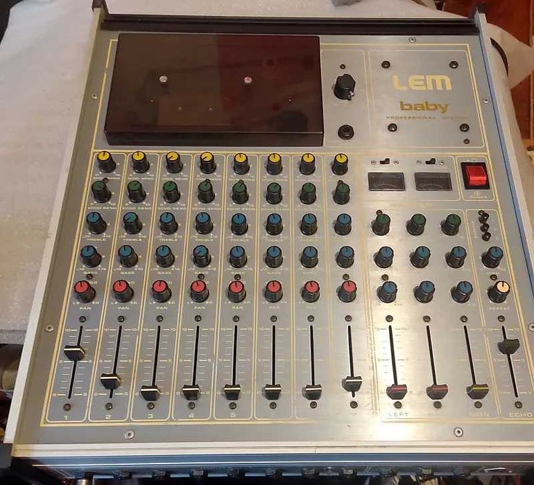 Вокална апаратура  LEM - ретро