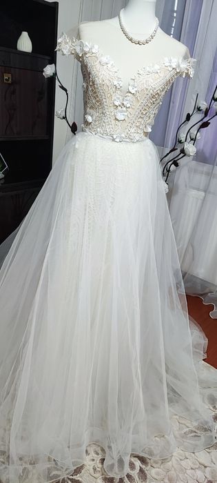 Rochie noua de mireasa1500 lei
