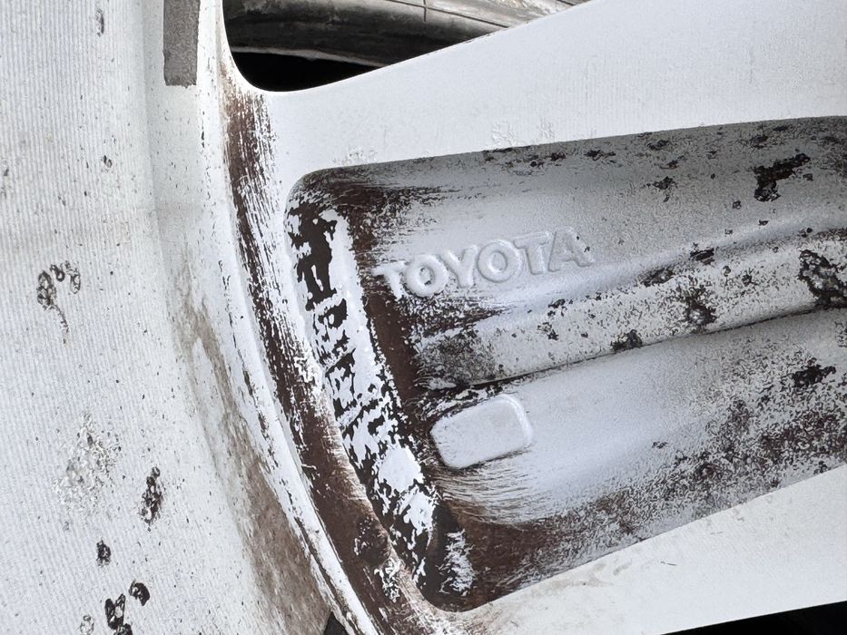 4бр ал Toyota Rav 4 16цола оригинални