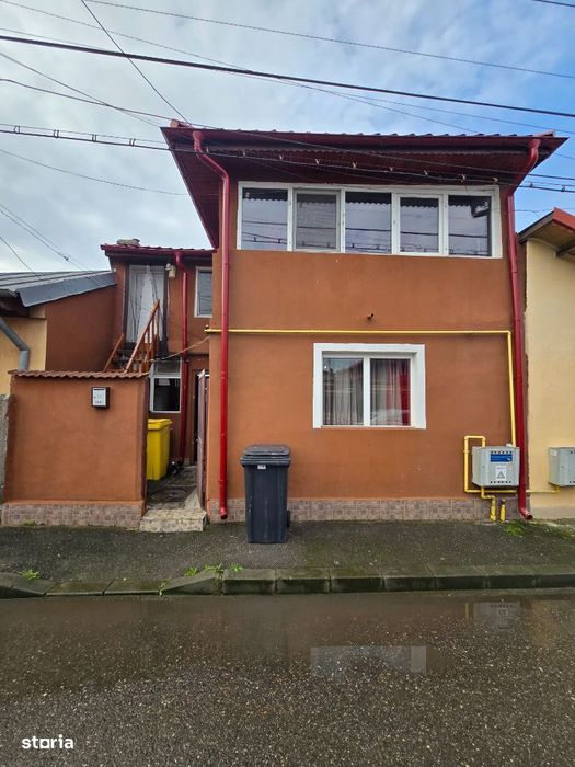 Casa 4 camere | An 2000 | P+1 | Piata Rahova | Margeanului