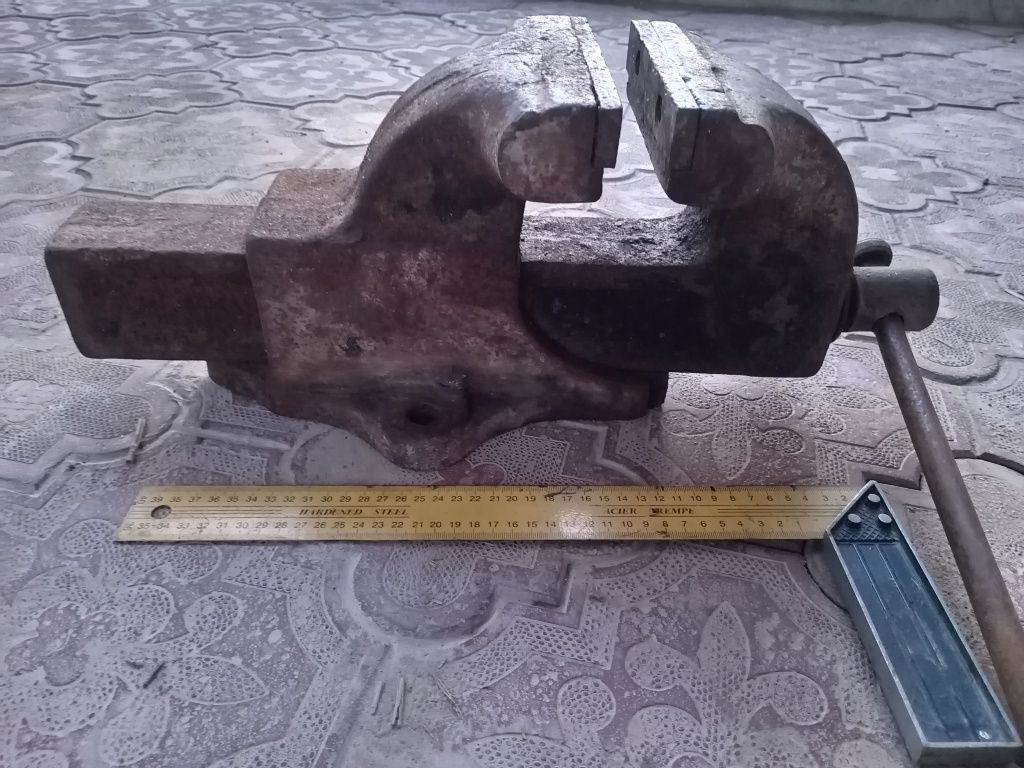 Тиски исканжа ссср