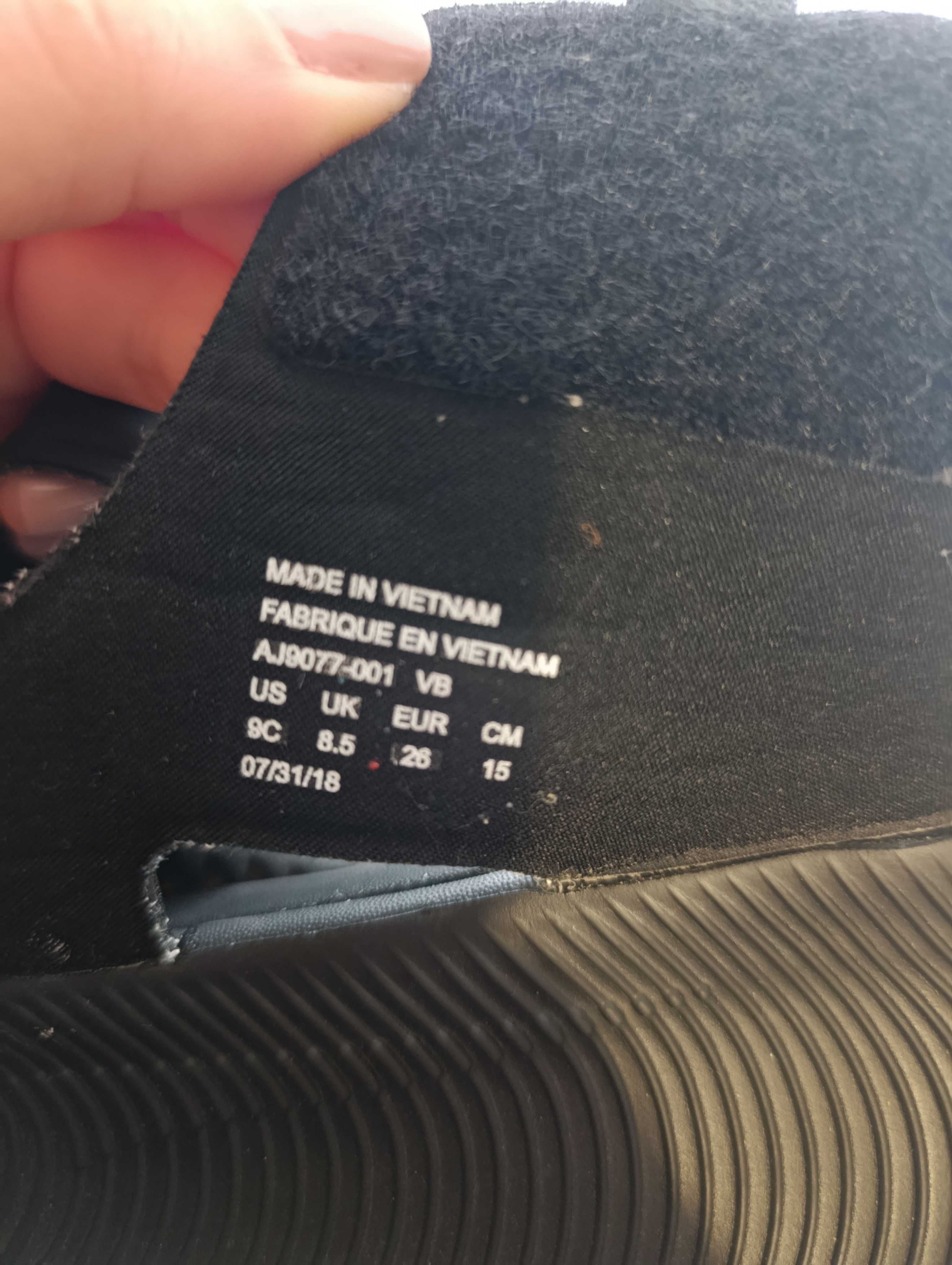 Сандали Nike 26n