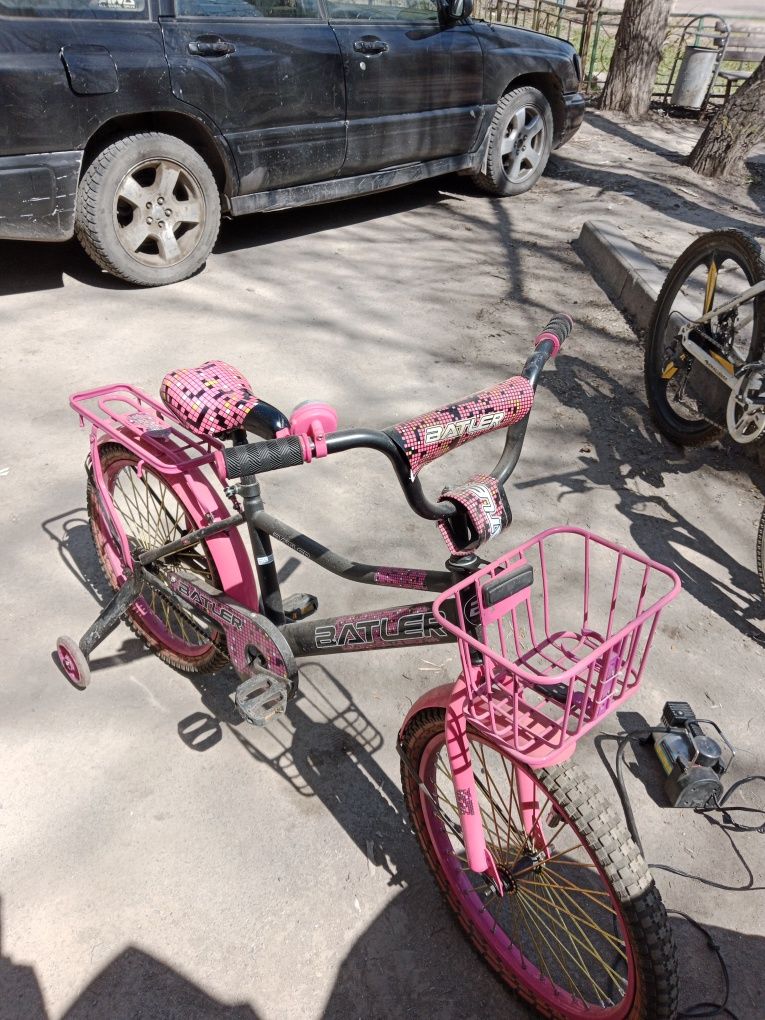 Продаю детский велосипед.
