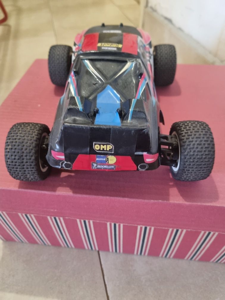 Rc mini viper 1:8 бъди с дистанционно  brushless