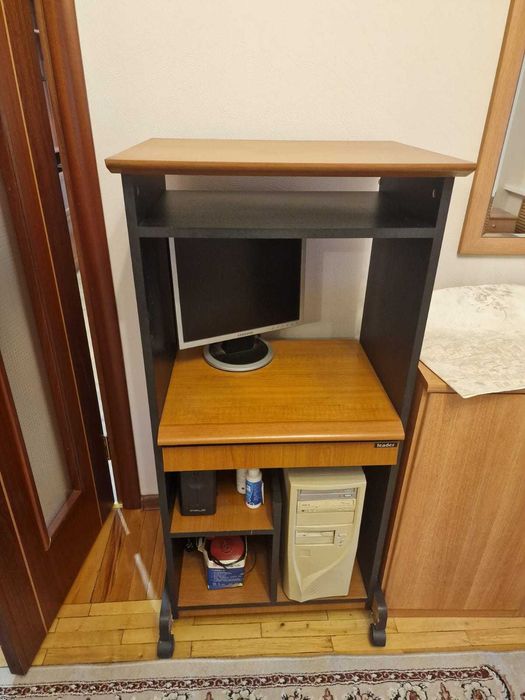 Компьютерный стол