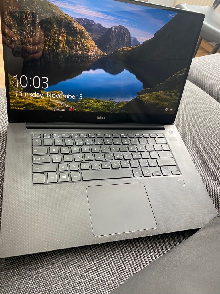 Laptop Dell XPS 9560 4K 32G GTX 1050 1TB NVME