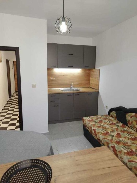 Продава се Тристаен апартамент в Пловдив, Изгрев - 80 кв.м за 1050 €/кв.м - Снимка #2