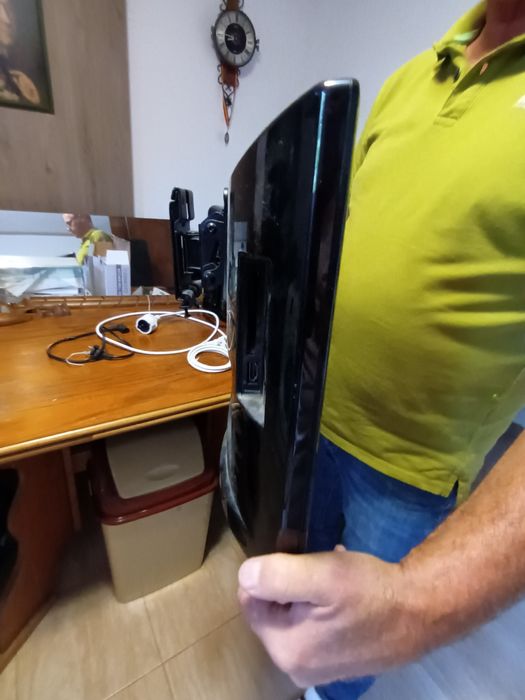 Vănd televizor LG diagonala 58