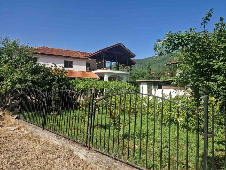 Продава се Къща в с. Меляне, Област Монтана - 250 кв.м за 378 €/кв.м - Снимка #1