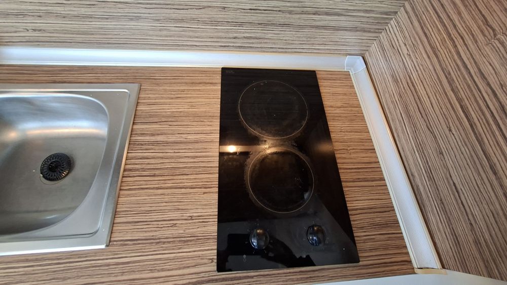 Кухня в идеално състояние с уреди!