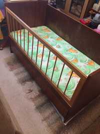 детско легло с матрак с възможност за ползване от деца до 5-6 години