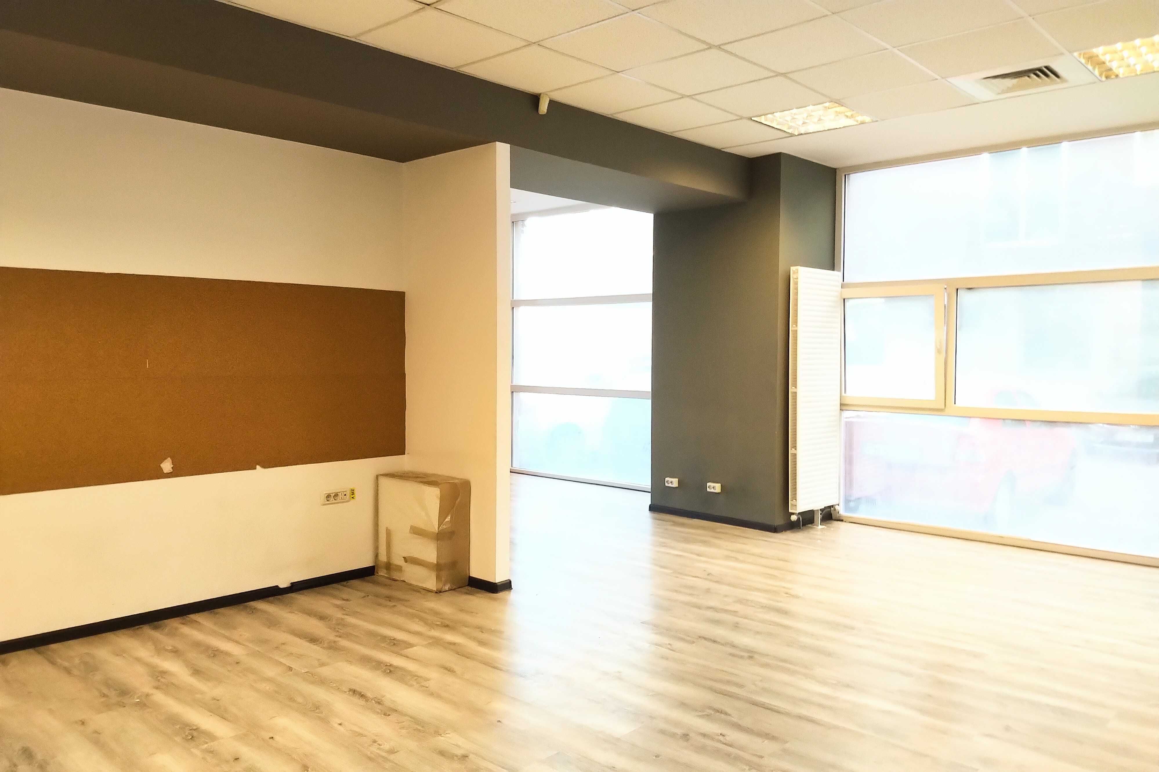 Spatiu Comercial 122 mp