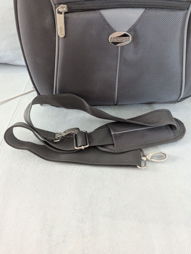 Пътна чанта American Tourister