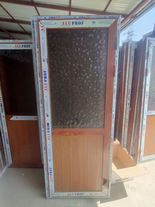 Готовыйе Форточки и Алиминевые Двери.