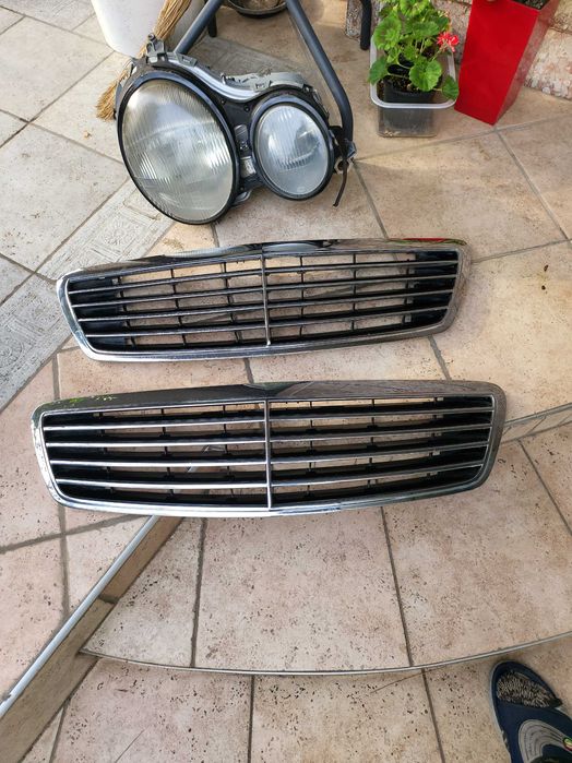 Десен фар за Mercedes w210 преди фейслифта и решетки за  S класаW 220