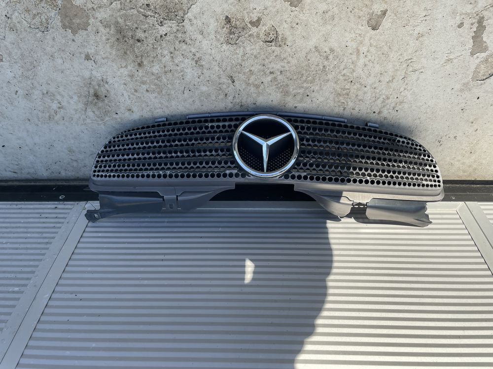Grila capota Mercedes slk R170