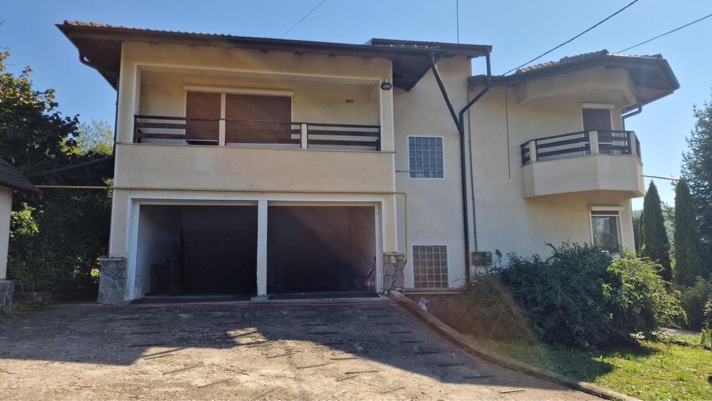 Vand Vila Provita de jos - Breaza - Campina jud. Prahova