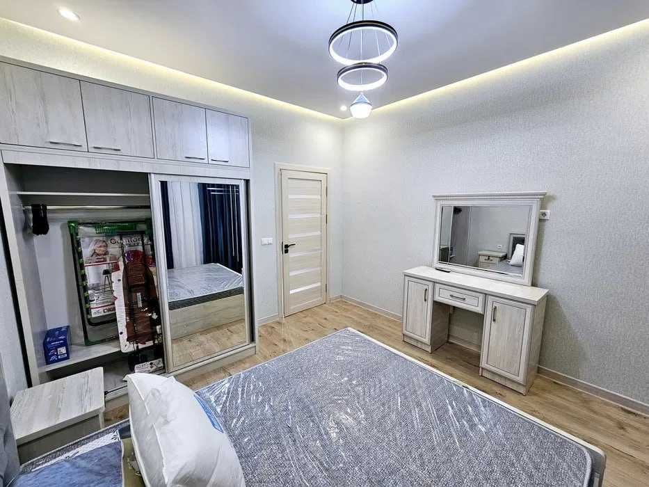 Срочно Сдаётся шикарная 2х-ком на жк. Алмазар бизнес сити. 887*