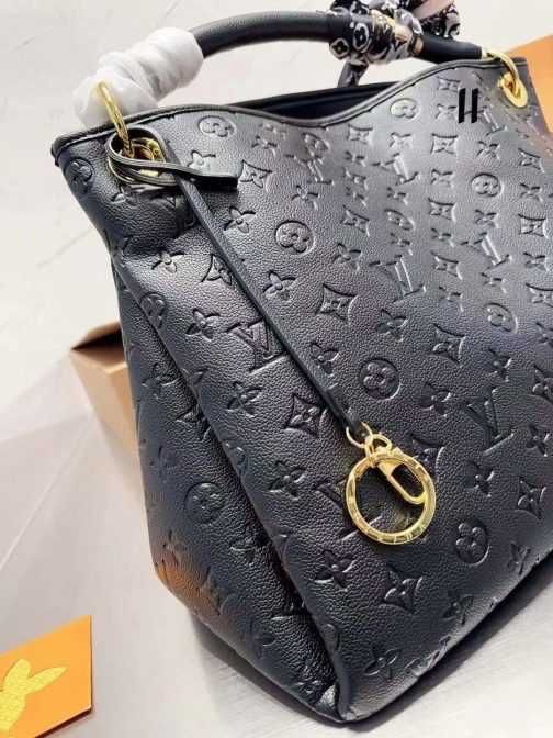 Geanta de mana dama Louis Vuitton LV 3423-39