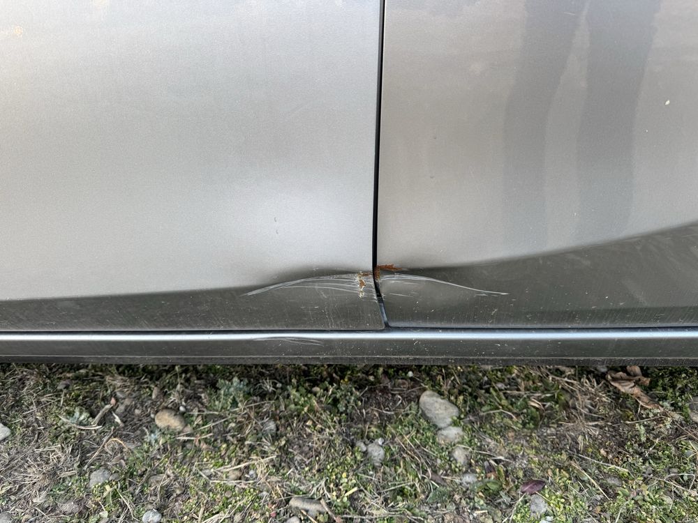 Usa stanga fata  usor defect Mazda 3 BL 2009-2013