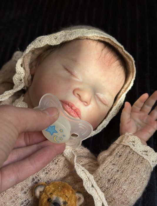 Кукла Реборн спящая Луиза