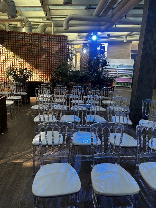 Prokat stul Prazrachni