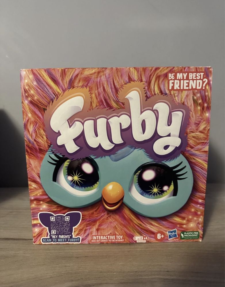 Чисто нови интерактивни играчки Furby