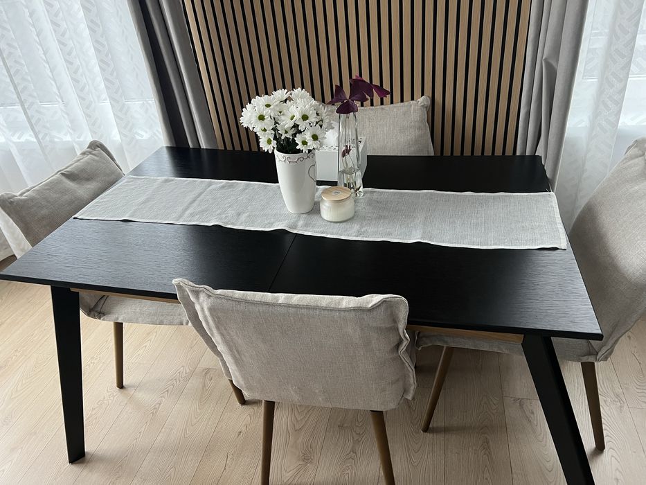 Masa lemn masiv extensibila