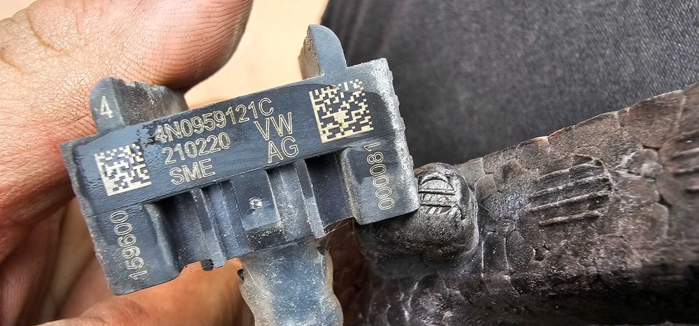 Senzor impact pietoni Audi A6 C8 4K 2019 2020 / 2021 2022 / 2023