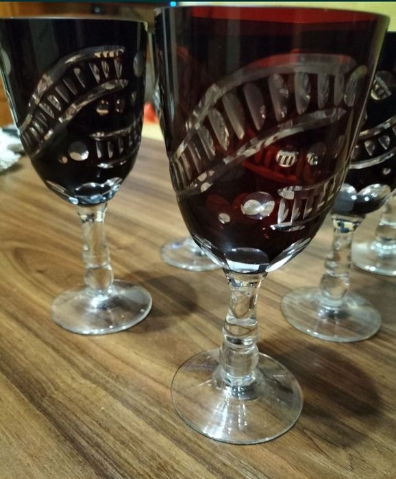 Set pahare cristal roșu