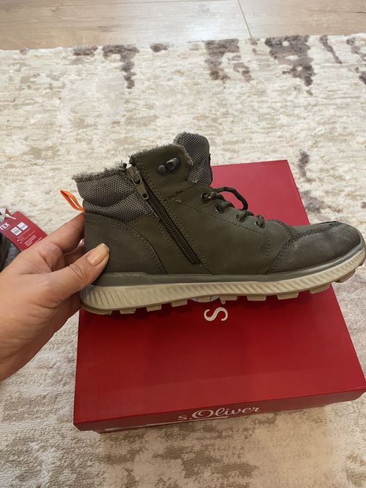 Vând ghete de iarna  pentru copii S Oliver.