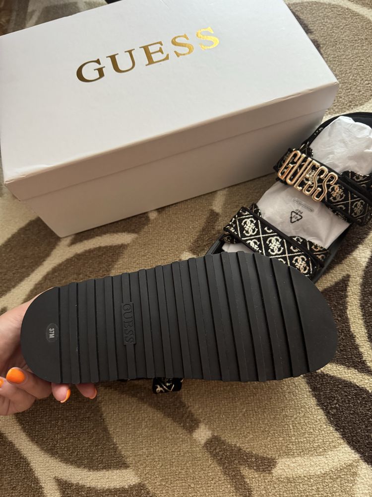 Сандали Guess нови