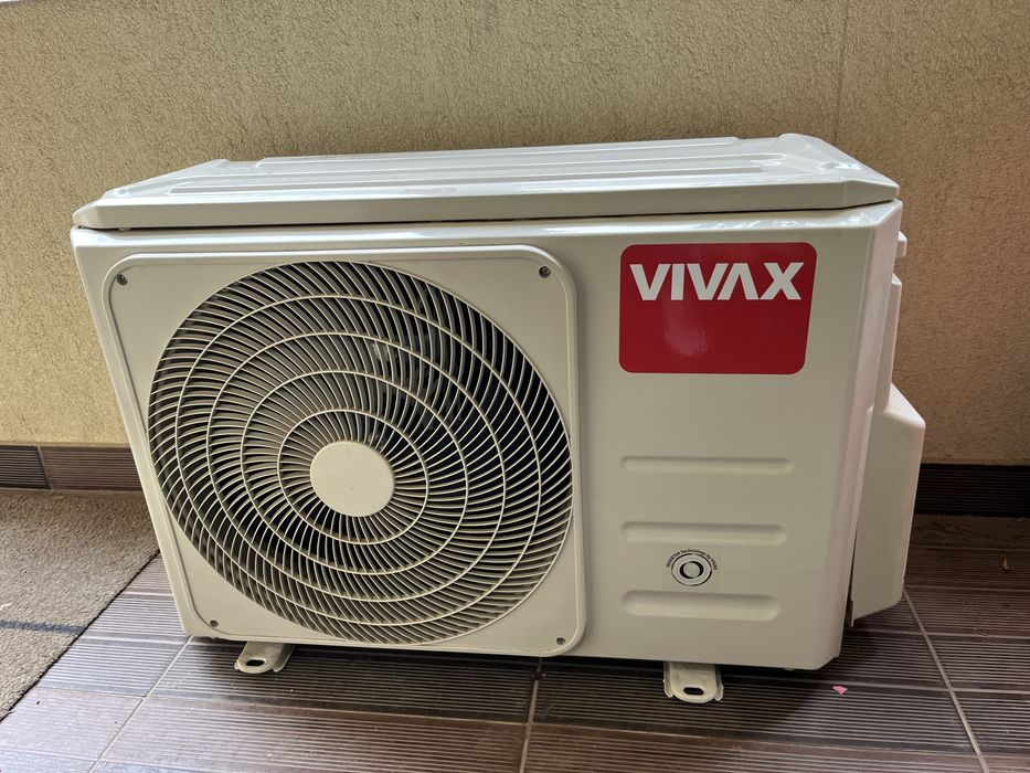 Unitate exterioara AC/aer conditionat multisplit Vivax - defecta