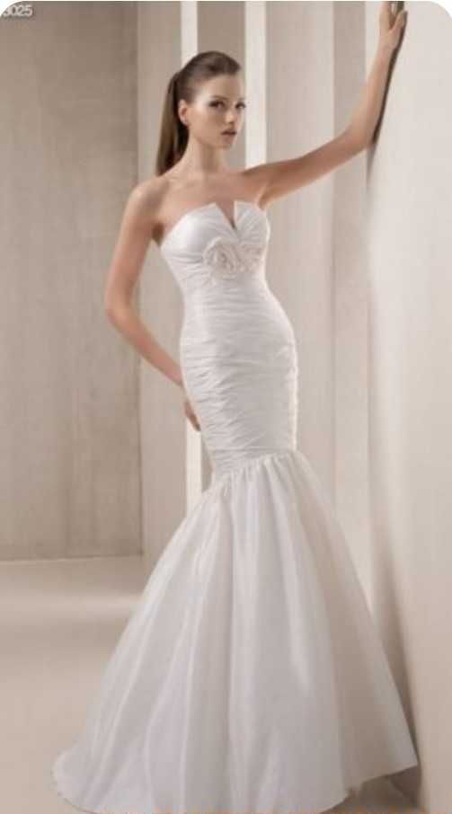 Булчинска рокля Pronovias W1 модел 3025 нова натурално бяла №40/M