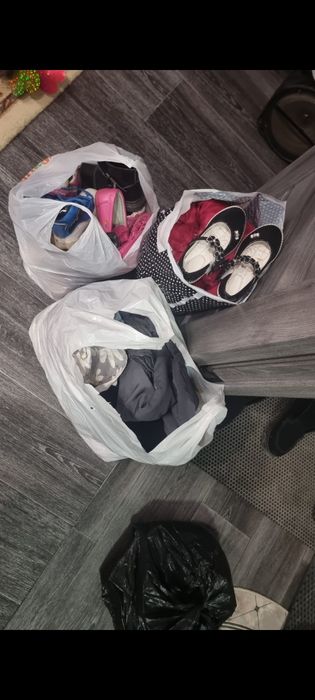 Отдам вещи на девочку