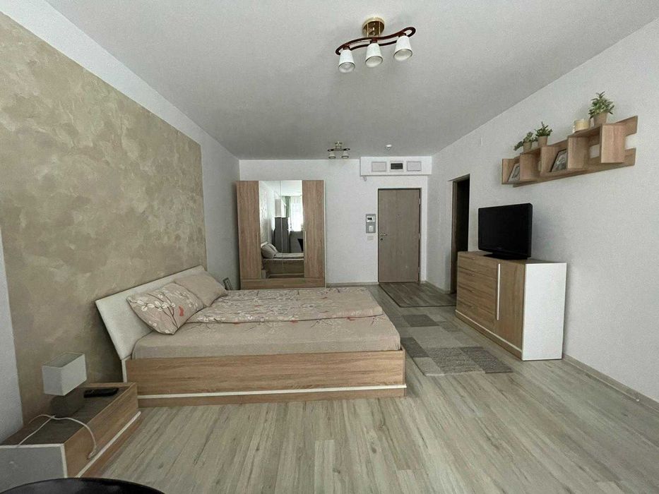 Ofer in regim HOTELIER AP NOU tip studio Prima Onestilor