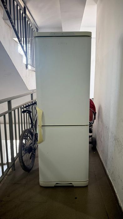 Холодильник *Бирюса*