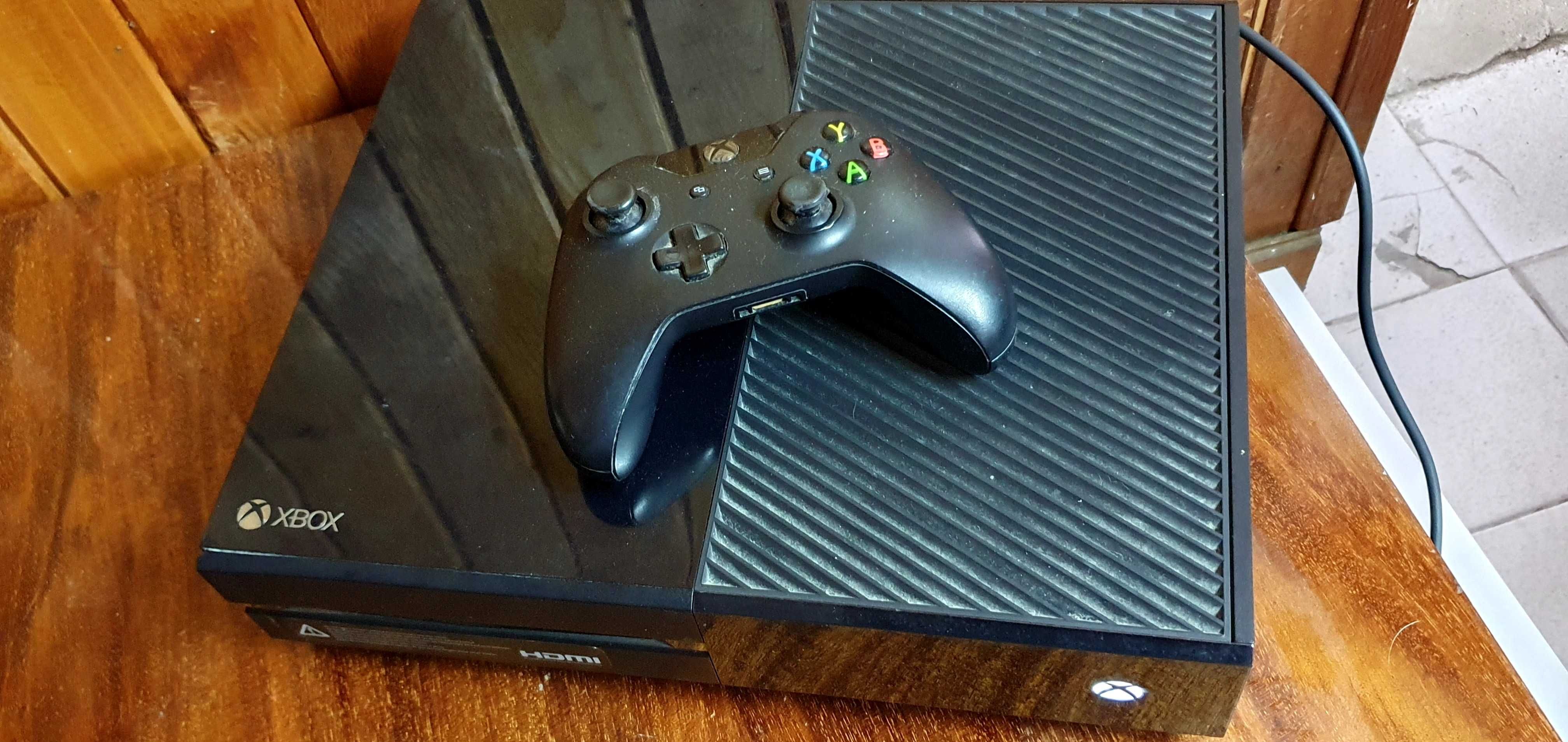 XBox One 500GB игра конзола с джойстик