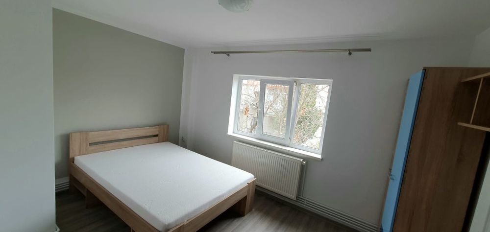 PROPRIETAR inchiriez apartament doua camere CRAIOVITA NOUA