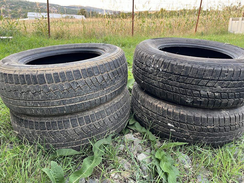 235/65R17 cauciuc iarna