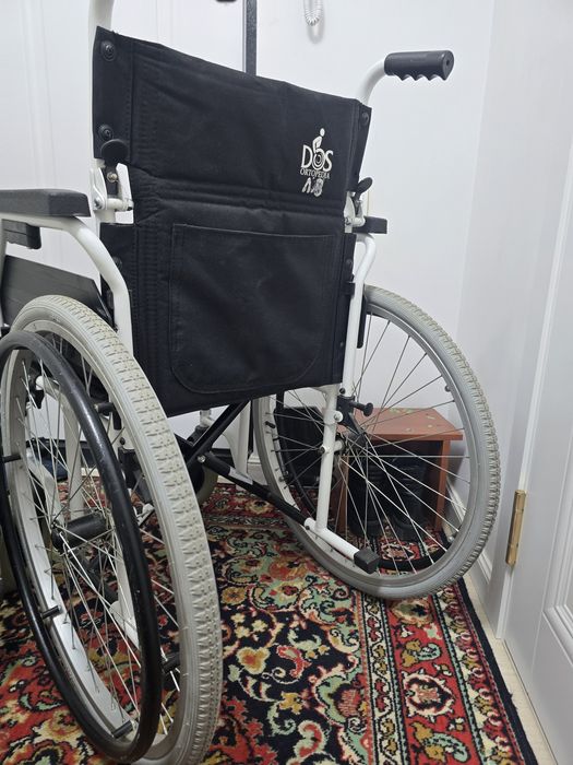 Продам инвалидную коляску