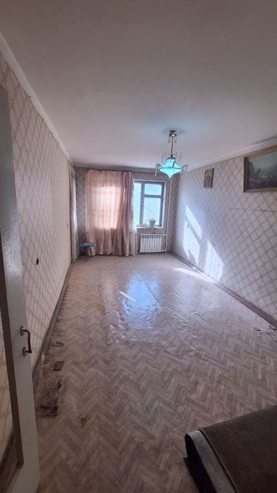 Срочно продаётся 3 комнатная квартира на 1 этаже 4 этажного дома